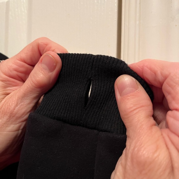 Wicked the Musical Black and Green Women's Zip up Hoodie 🖤💚 - Picture 15 of 16